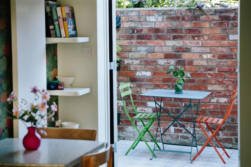 Вилла Cute 1 Bed Townhouse In Jericho Оксфорд Экстерьер фото